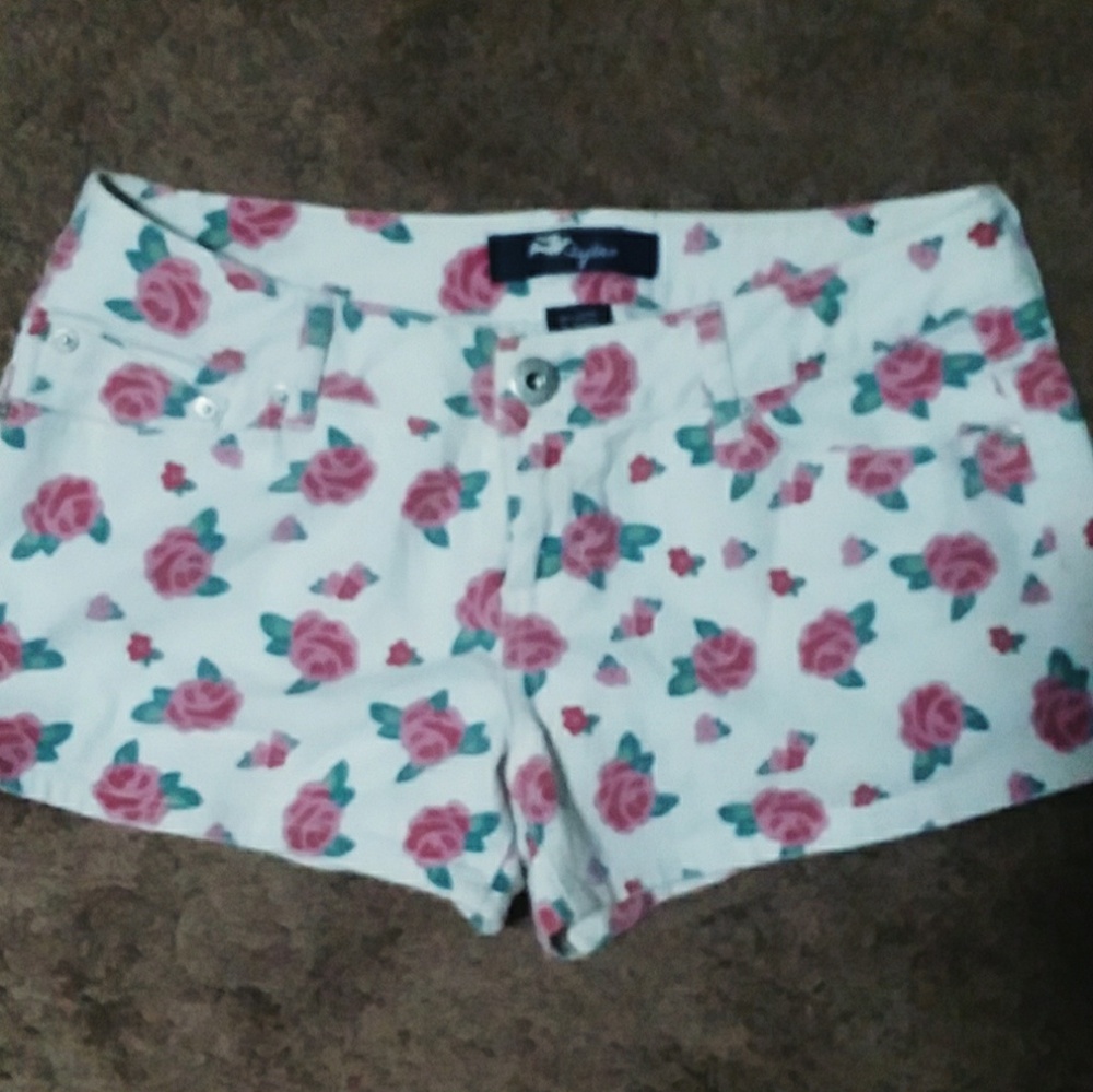 Flower jean shorts